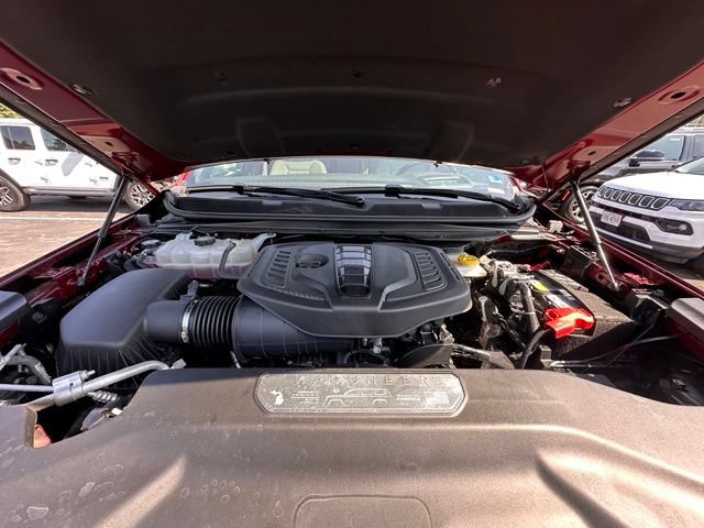 Used 2025 Jeep Wagoneer Series III w/ Premium Group I AWD/4WD image 14