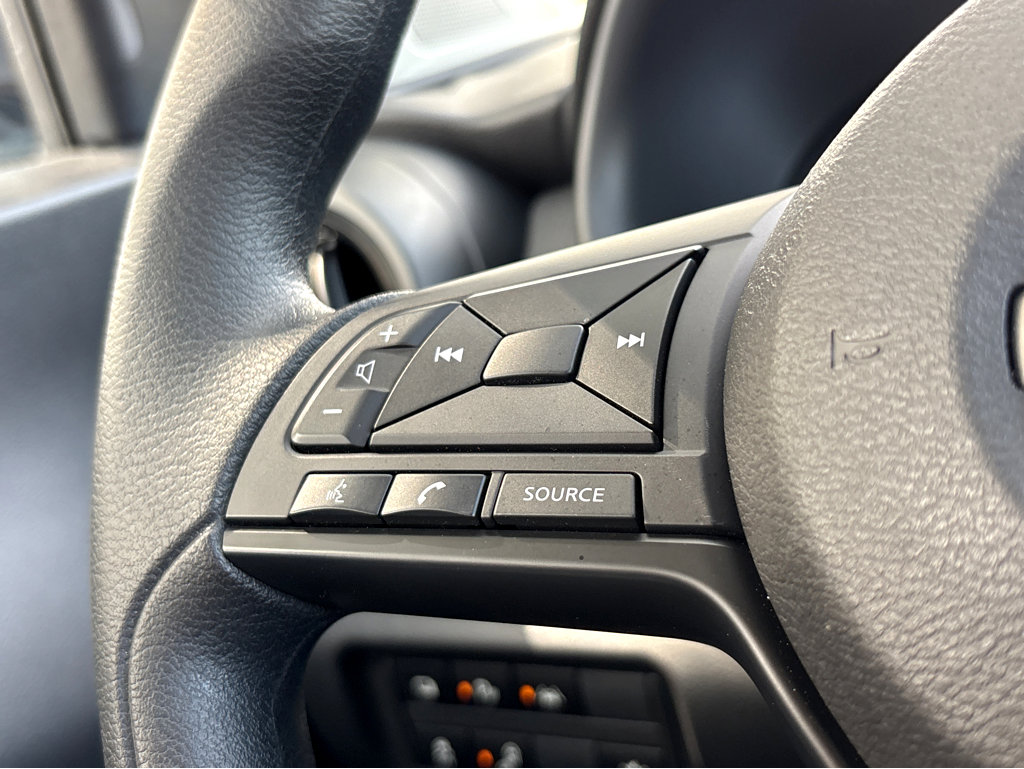 Used 2025 Nissan Kicks Play S image 13
