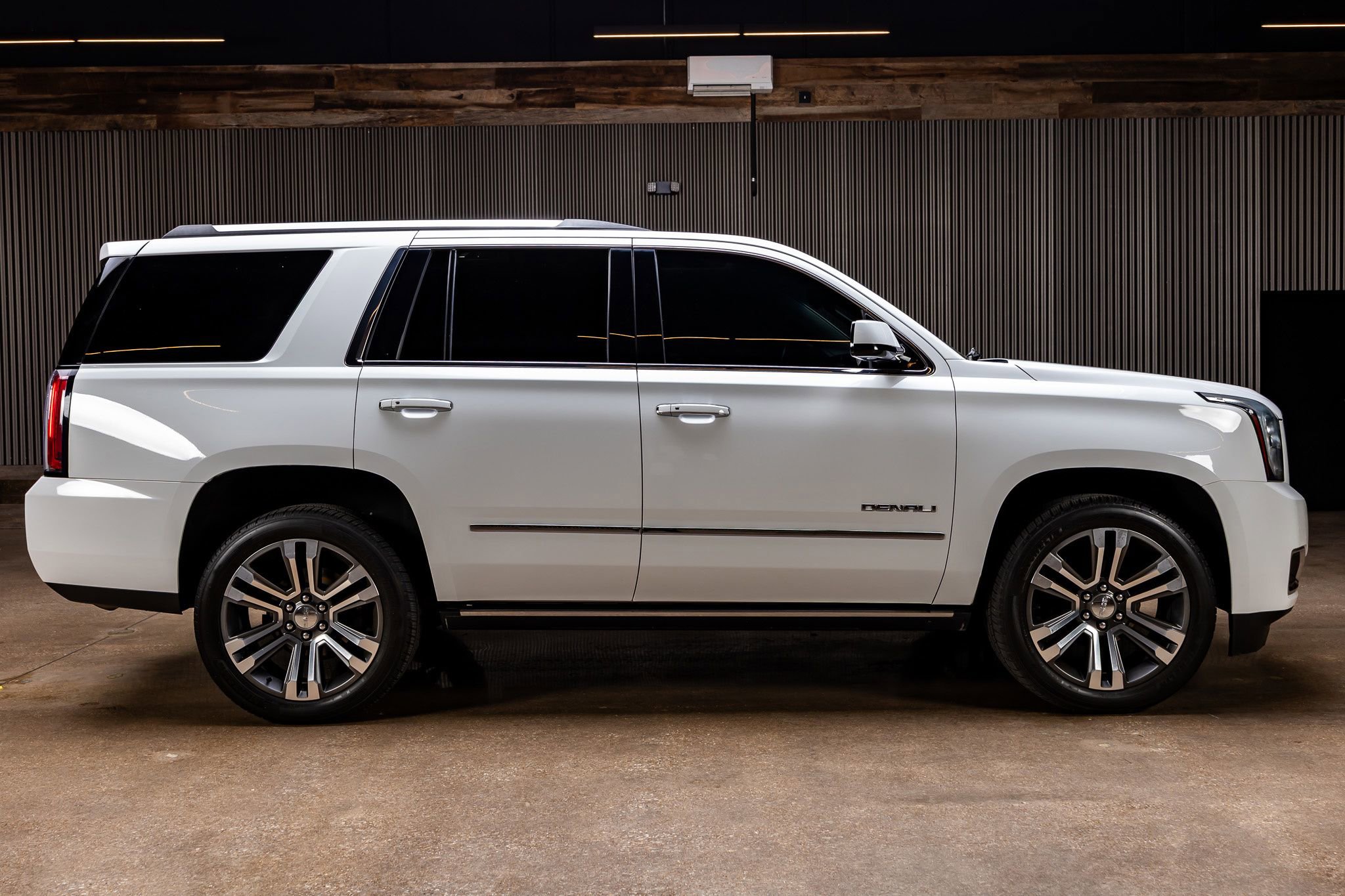 Used 2019 GMC Yukon Denali w/ Denali Ultimate Package image 10