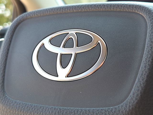 New 2026 Toyota Prius Plug-In Hybrid FWD image 23