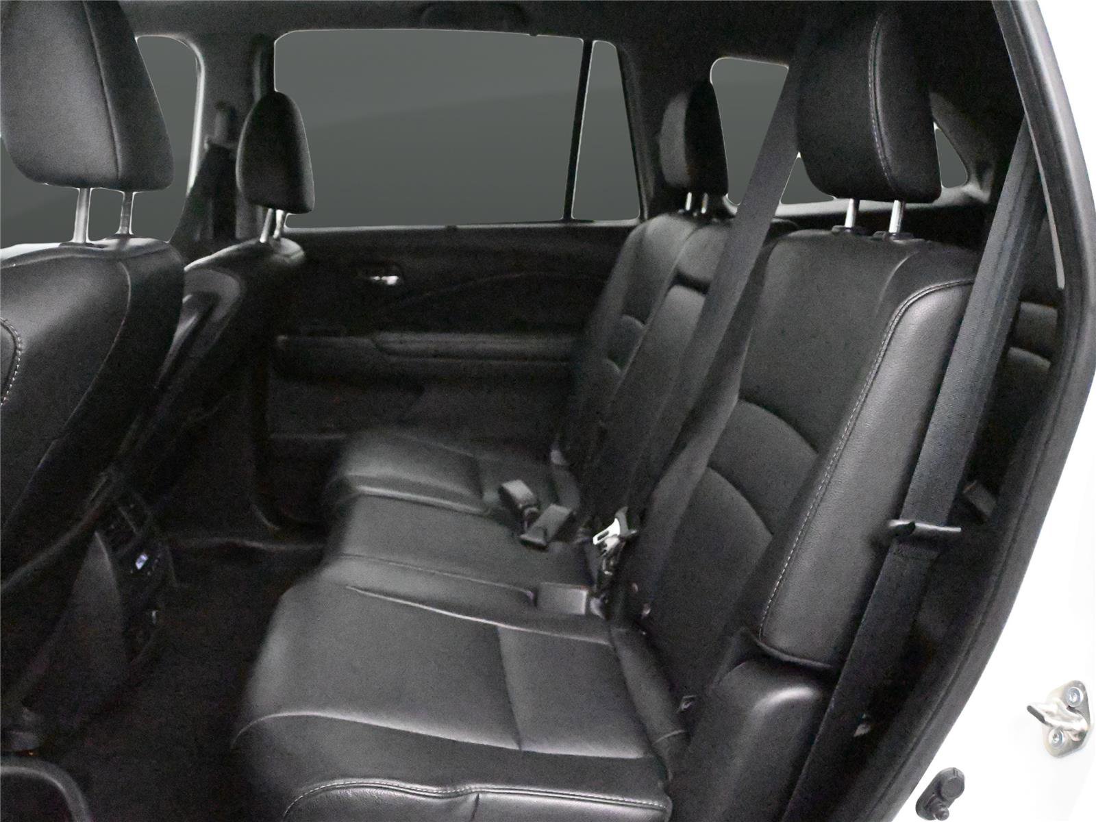 Used 2024 Cadillac XT4 Sport image 5