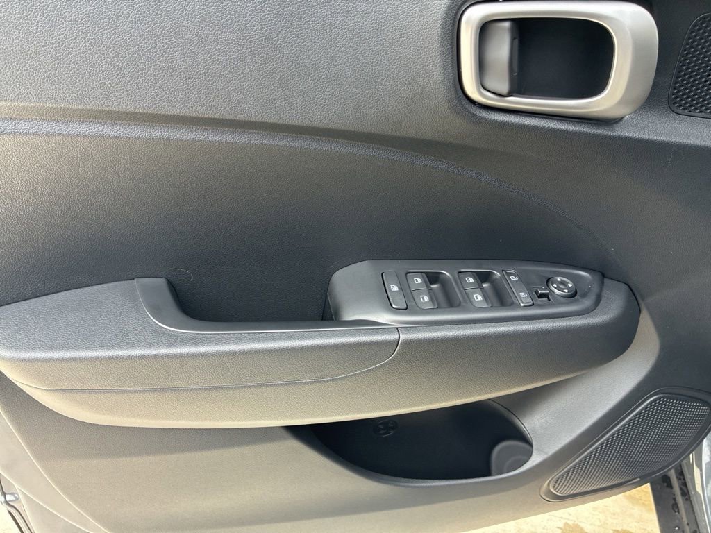 New 2026 Hyundai Venue SEL FWD image 18