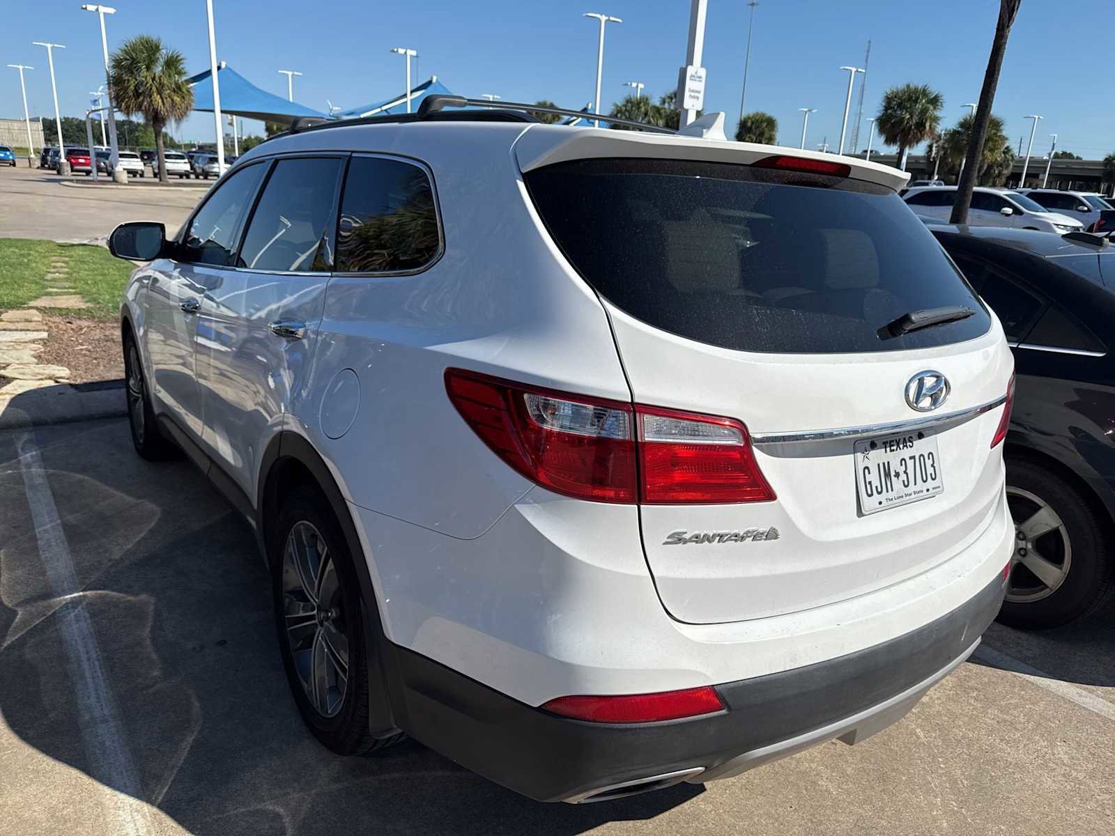 Used 2016 Hyundai Santa Fe SE w/ Option Group 02 FWD image 3