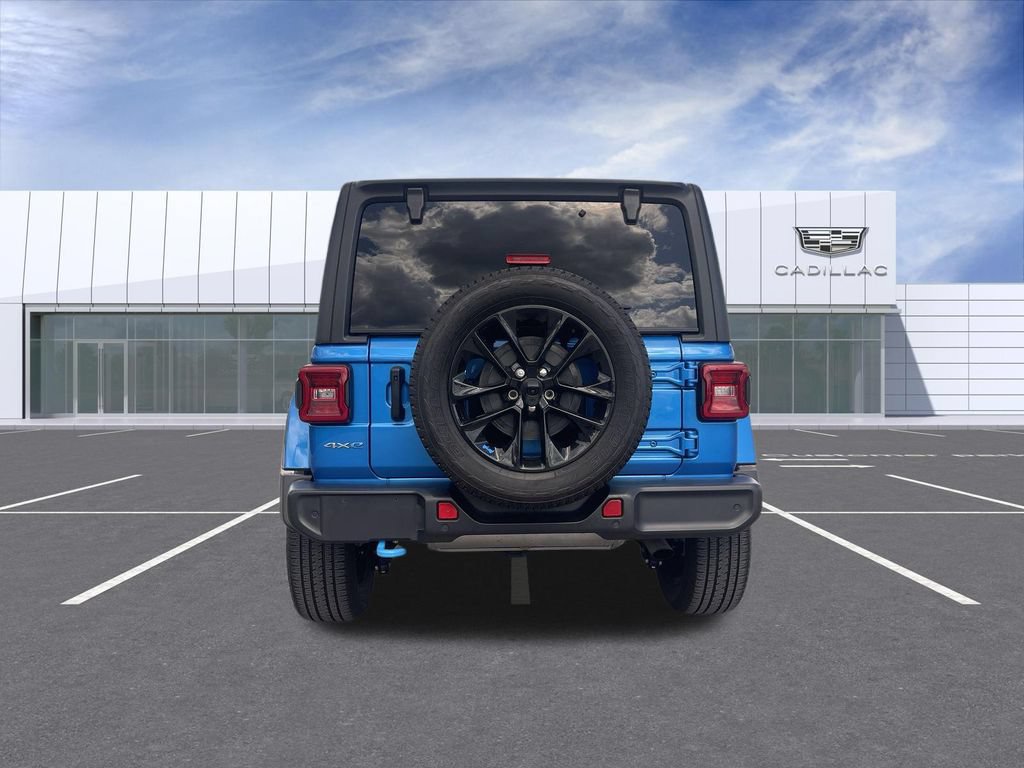 Used 2023 Jeep Wrangler Unlimited Sahara w/ Cold Weather Group AWD/4WD image 7