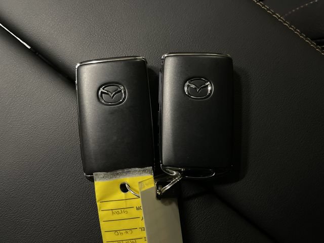 Used 2024 MAZDA CX-90 Plug-In Hybrid w/ Preferred AWD/4WD image 33