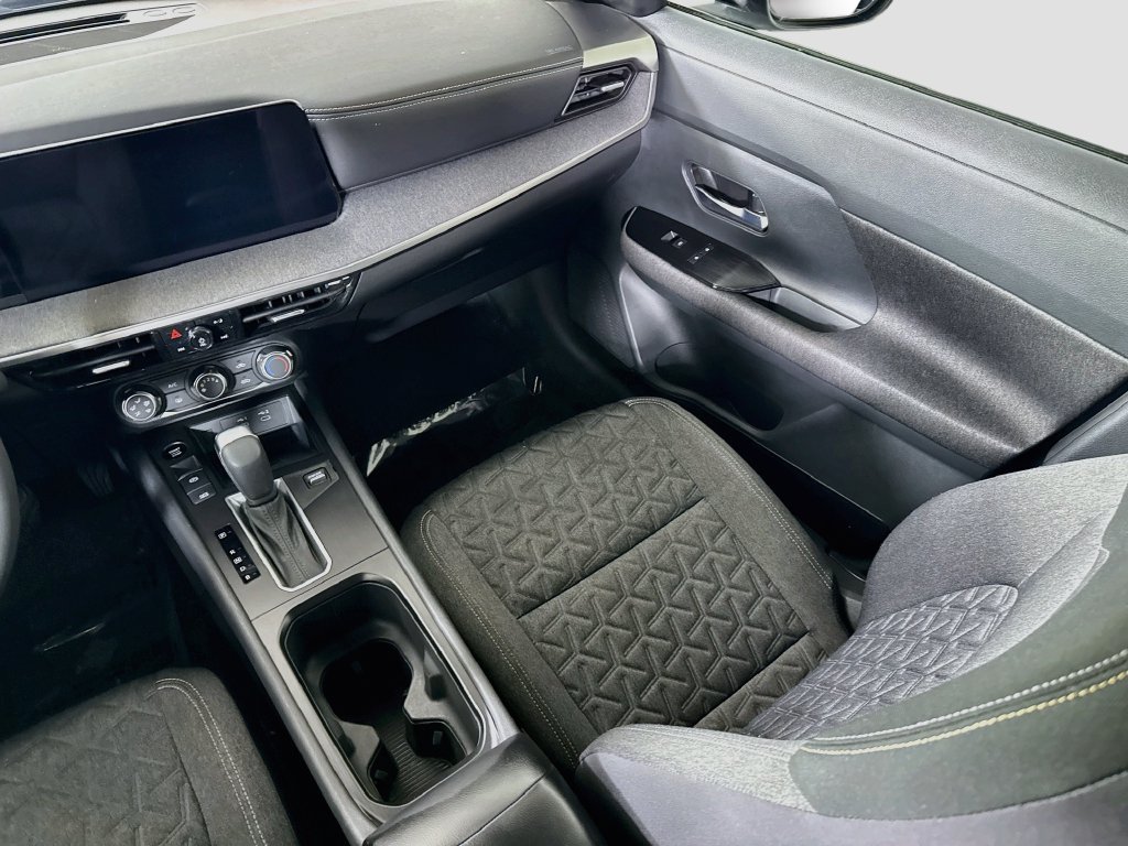 Certified 2025 Nissan Kicks SV FWD image 24