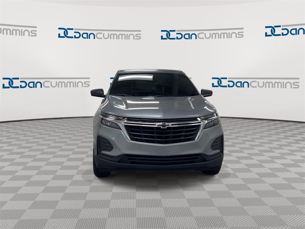 Used 2023 Chevrolet Equinox LS image 3