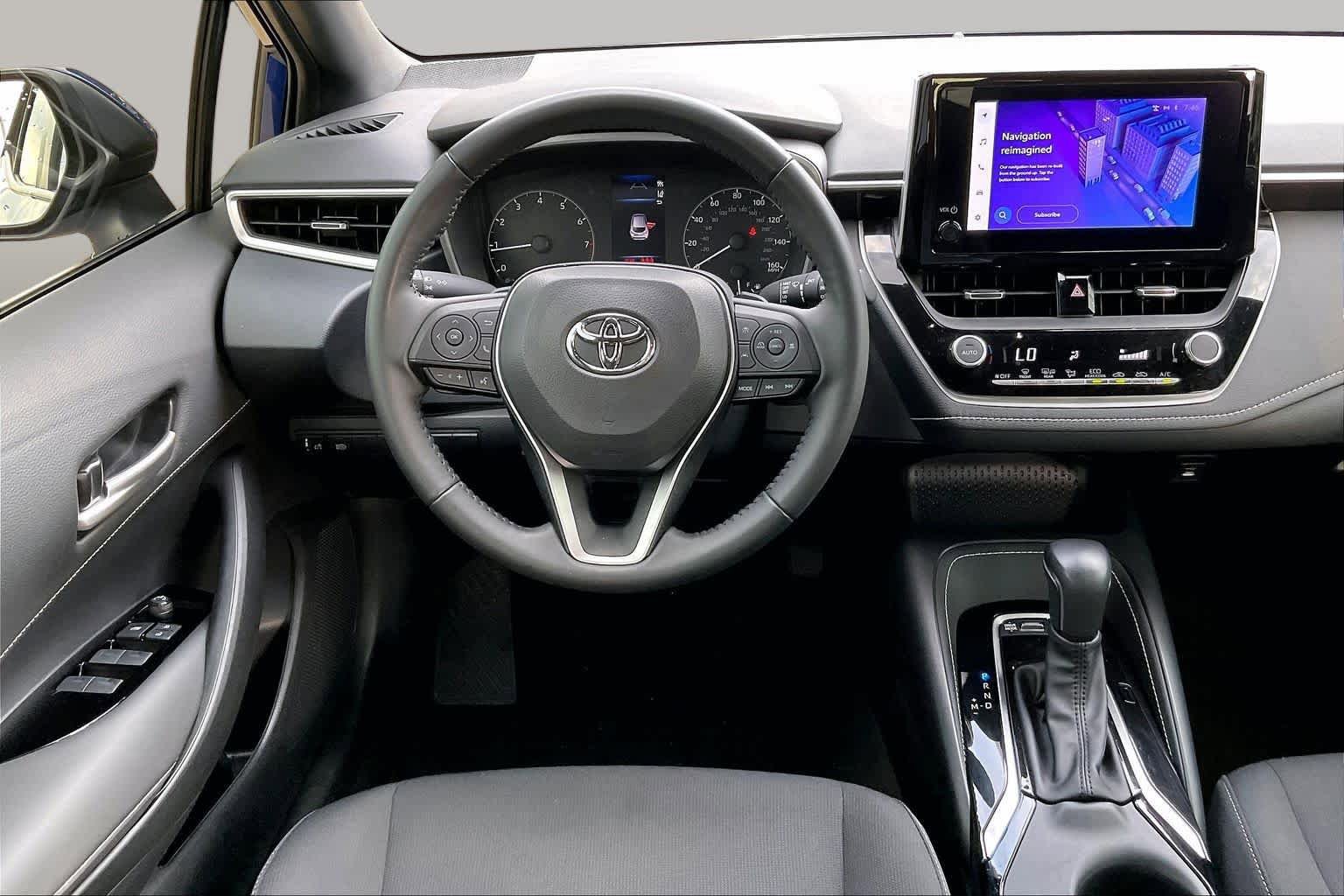 Used 2024 Toyota Corolla SE FWD image 6