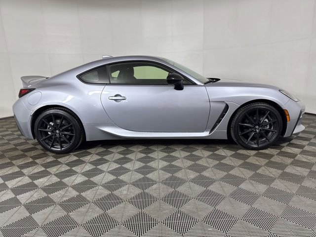 Used 2023 Toyota GR86 Premium image 2