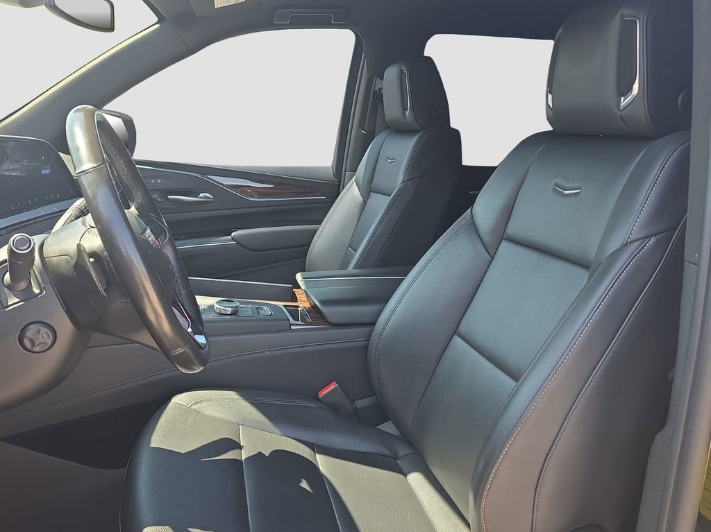 Used 2023 Cadillac Escalade ESV Luxury AWD/4WD image 7