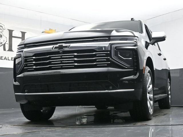 New 2026 Chevrolet Suburban Premier w/ Sun And Tow Package AWD/4WD image 35
