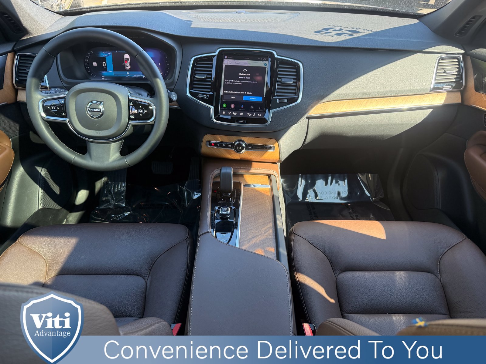 Certified 2023 Volvo XC90 B6 Plus AWD/4WD image 2
