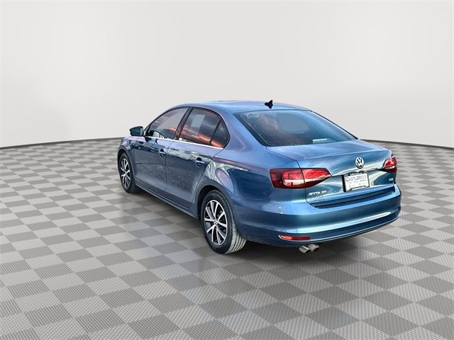 Used 2017 Volkswagen Jetta SE image 6