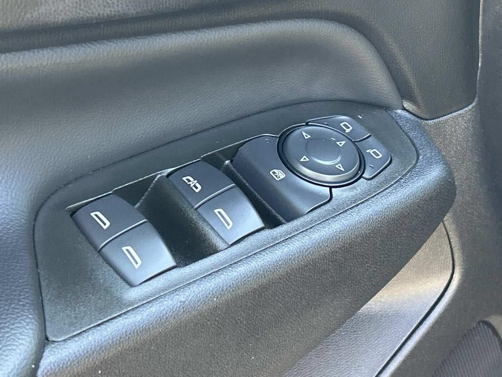 Used 2024 Chevrolet Equinox LT FWD image 19