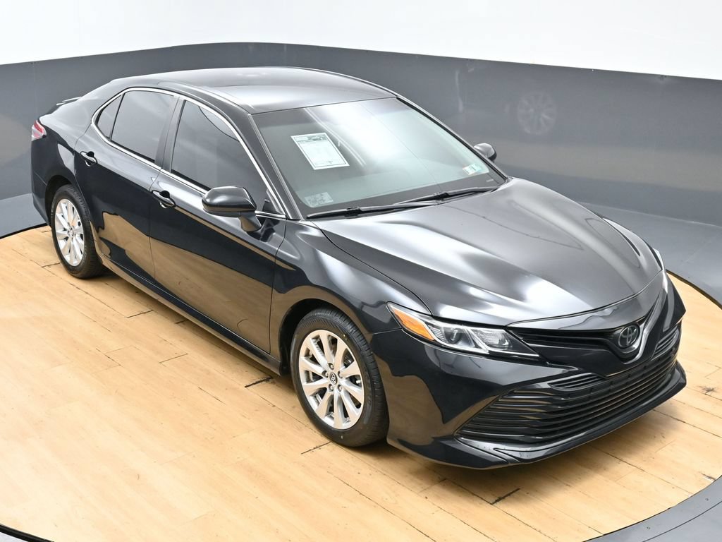 Used 2018 Toyota Camry LE FWD image 37
