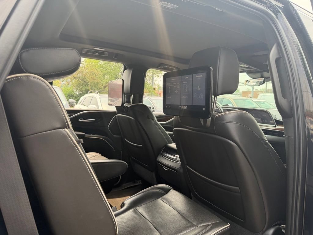 Used 2021 Cadillac Escalade Premium Luxury w/ Driver Assist Tech Package AWD/4WD image 17