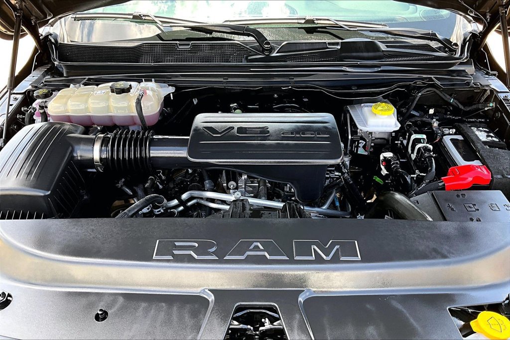 Used 2025 RAM 1500 Lone Star RWD image 11
