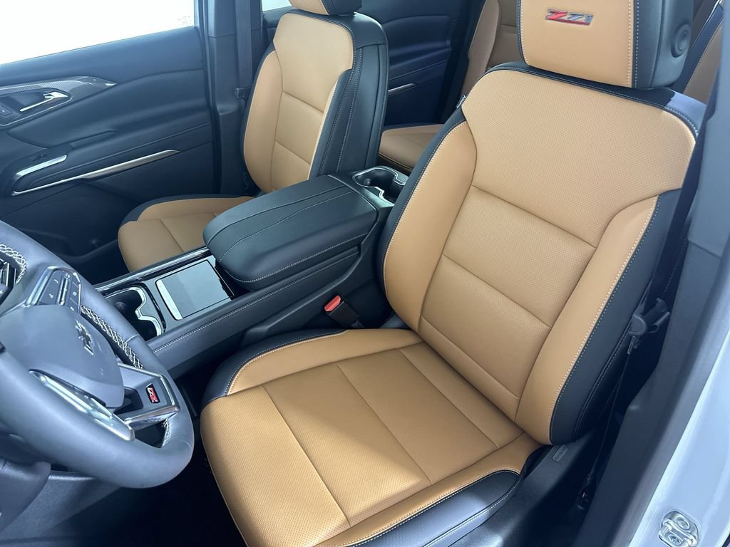 New 2027 Chevrolet Traverse Z71 w/ Enhanced Driving Package AWD/4WD image 20