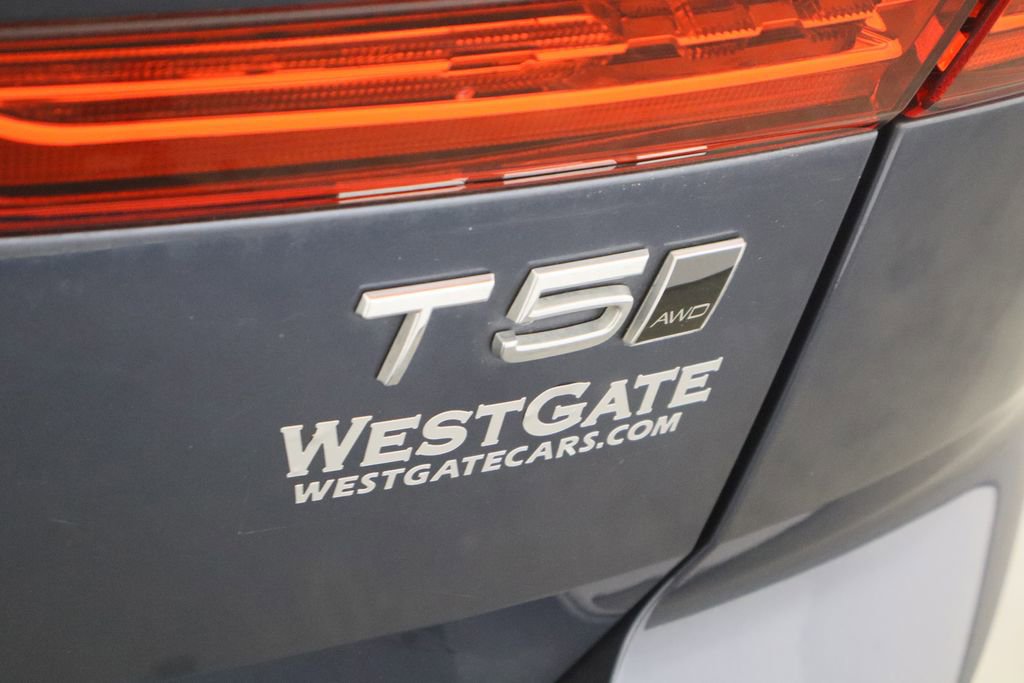 Used 2021 Volvo XC60 T5 Momentum w/ Premium Package image 48