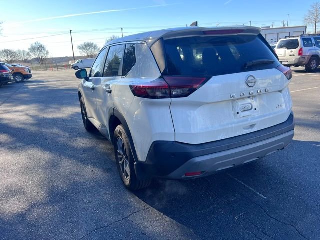 Used 2022 Nissan Rogue S image 7