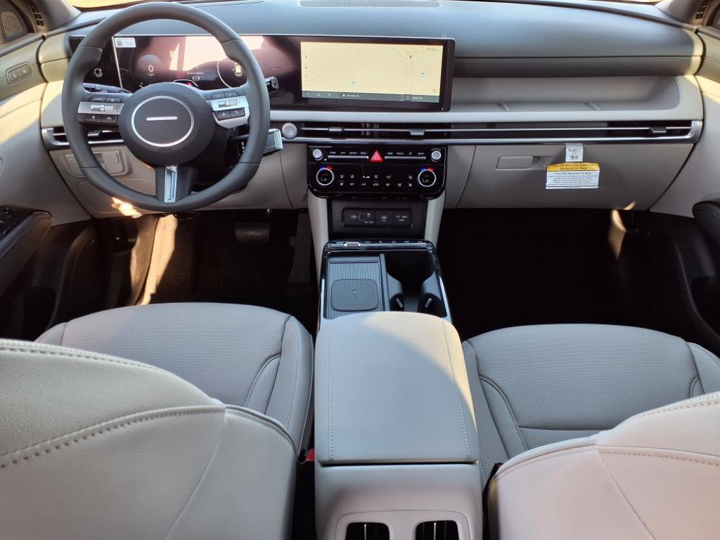New 2025 Hyundai Tucson Limited image 9