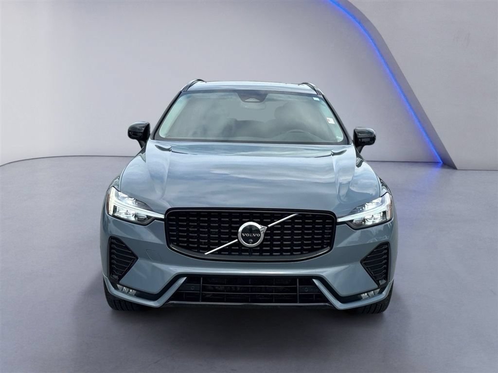 Used 2024 Volvo XC60 B5 Plus AWD/4WD image 8