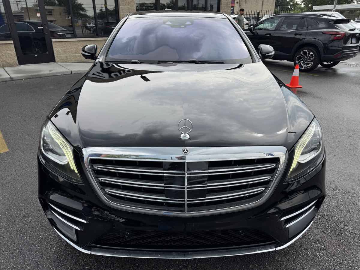 Used 2019 Mercedes-Benz S 560 Sedan image 2