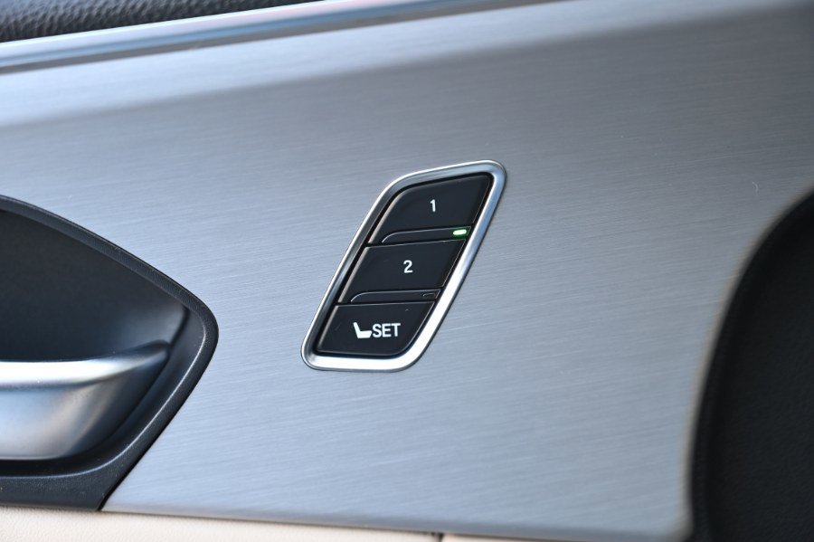 Used 2025 Acura TLX w/ Technology Package image 22