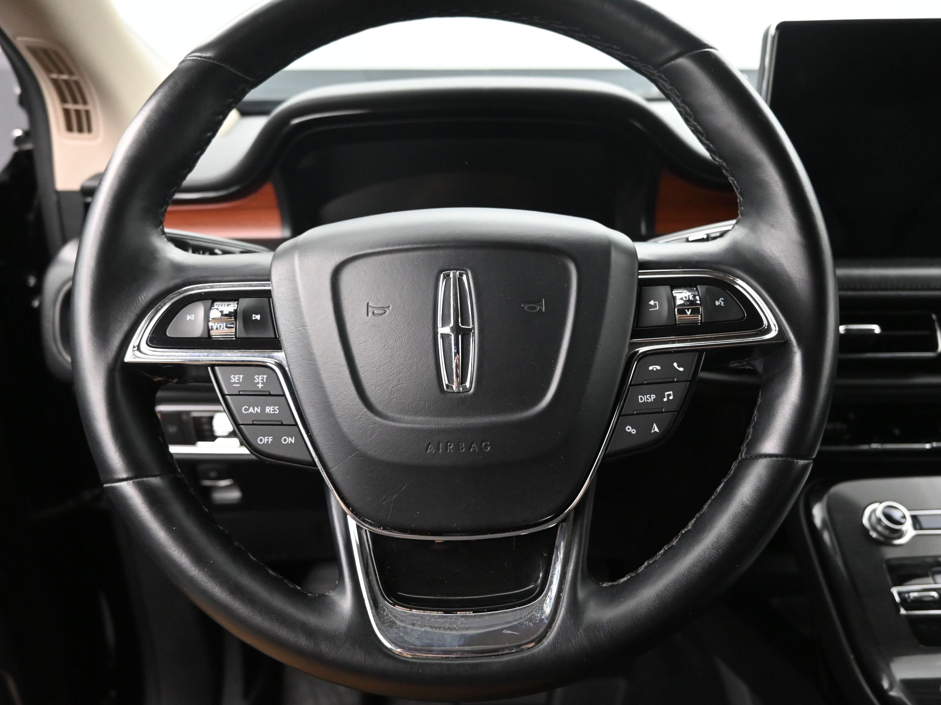 Used 2022 Lincoln Nautilus Reserve w/ Monochromatic Package AWD/4WD image 13