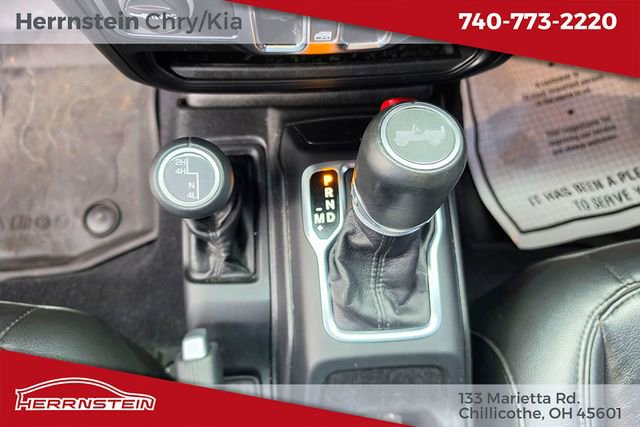 Used 2022 Jeep Wrangler Unlimited Sahara AWD/4WD image 21