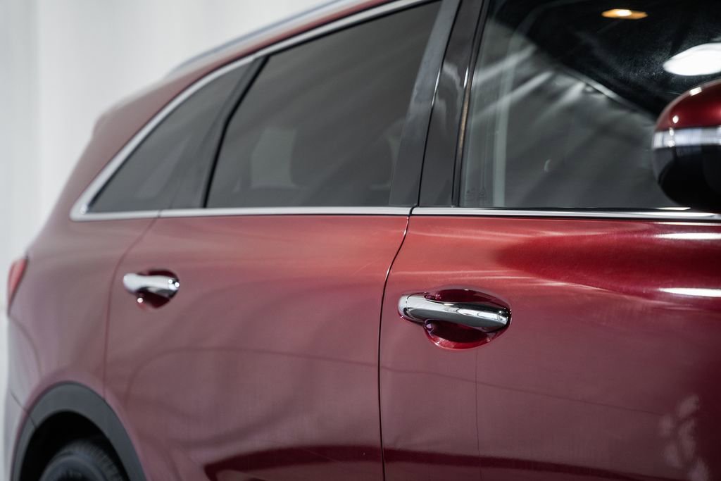 Used 2016 Kia Sorento LX w/ LX Convenience Package image 18