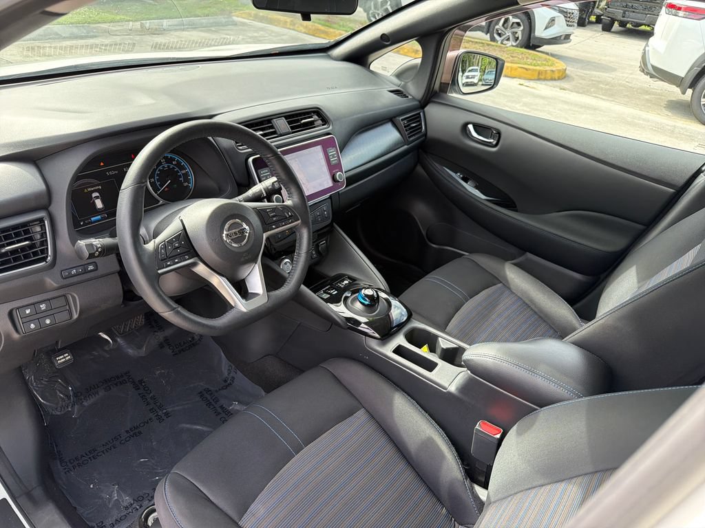 Used 2022 Nissan Leaf SV FWD image 15