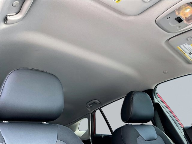 Certified 2025 Chevrolet Trax LT w/ Driver Confidence Package image 17