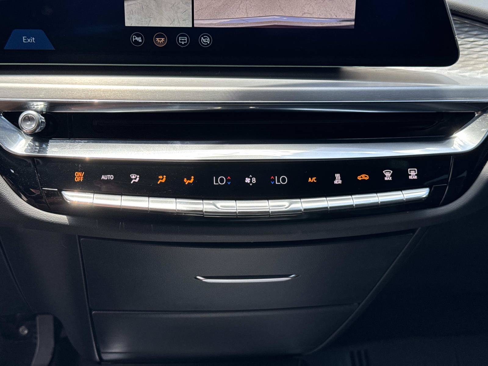 Certified 2025 Cadillac Lyriq Luxury w/ LPO, Floor Liner Package AWD/4WD image 22