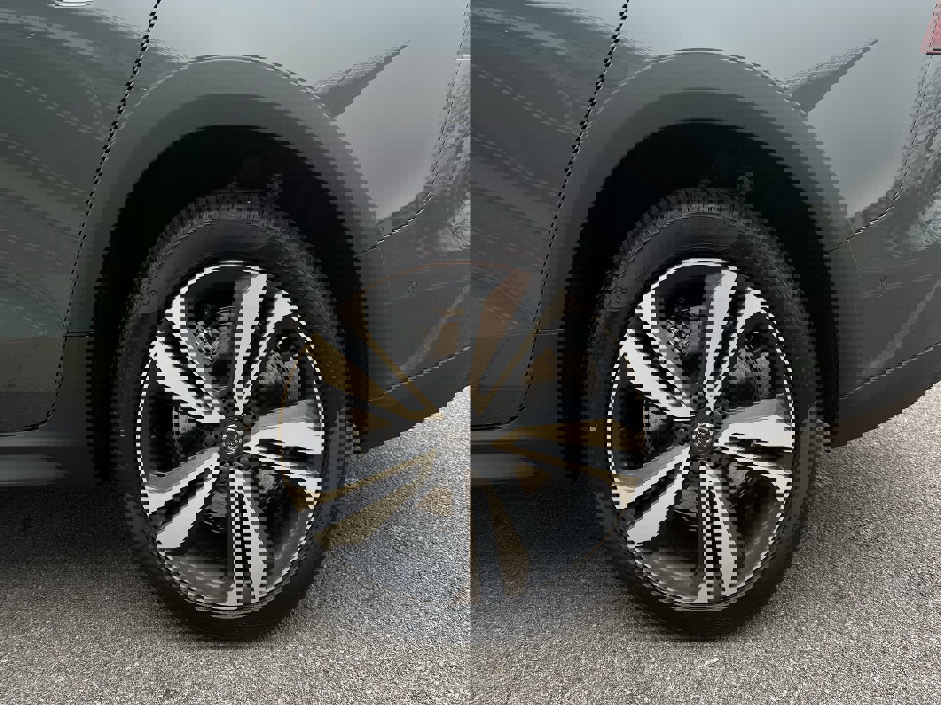 New 2026 Volvo V60 B5 Cross Country Plus w/ Climate Package image 34