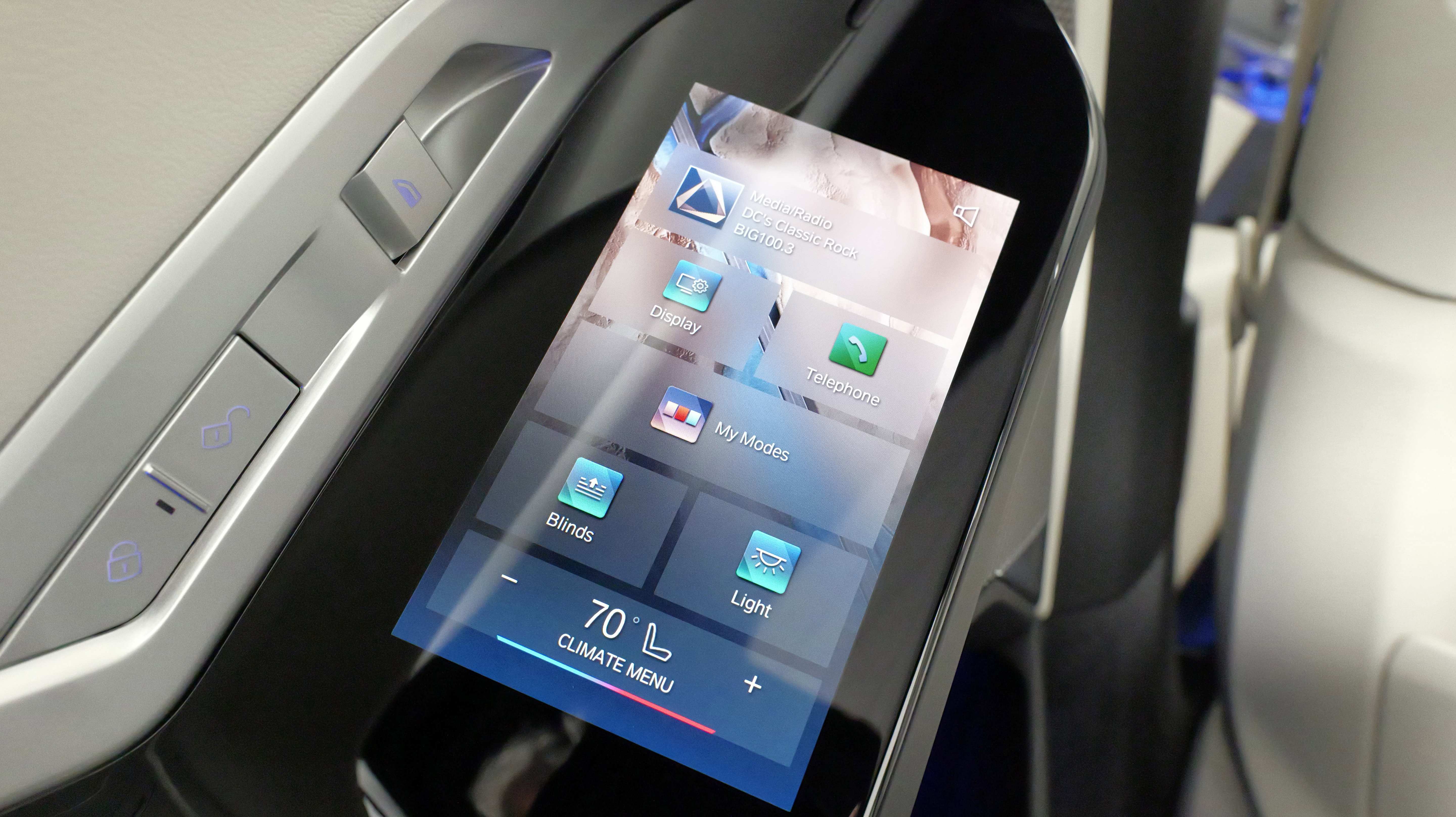 Used 2023 BMW 760i xDrive image 31