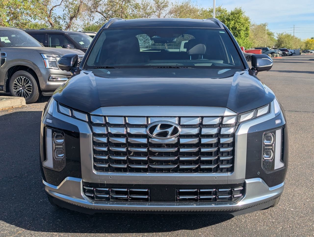 Used 2024 Hyundai Palisade Calligraphy image 9