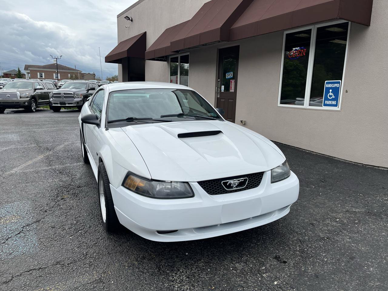 Used 2003 Ford Mustang GT RWD image 2