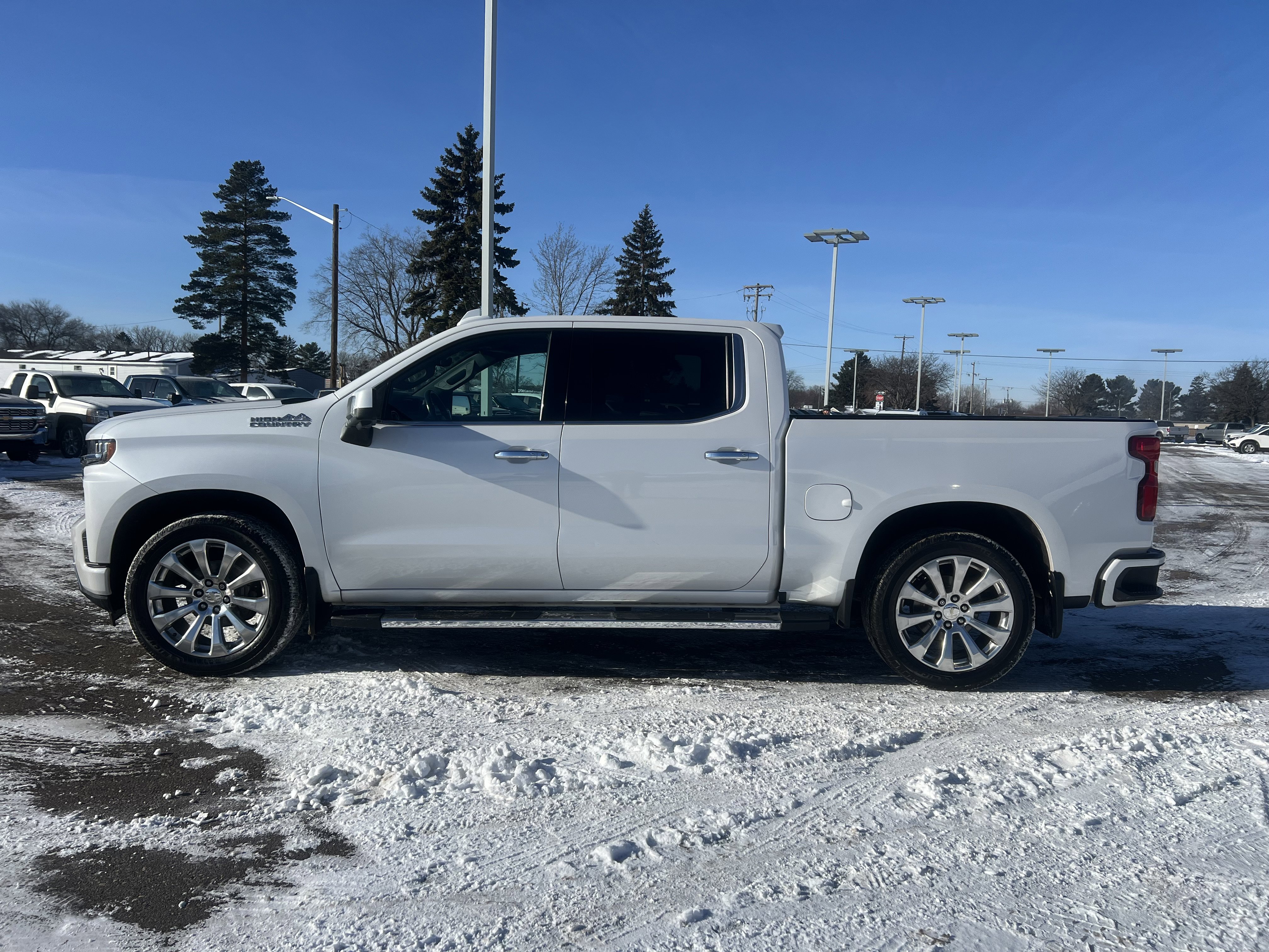 Used 2019 Chevrolet Silverado 1500 High Country w/ Technology Package image 6