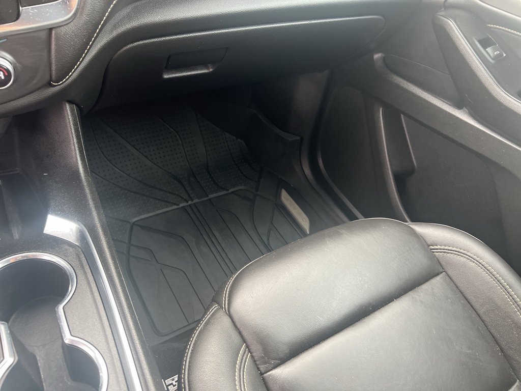 Used 2023 Chevrolet Traverse LT w/ LPO, Floor Liner Package image 26