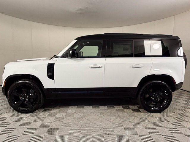 New 2026 Land Rover Defender 110 X-Dynamic SE AWD/4WD image 3