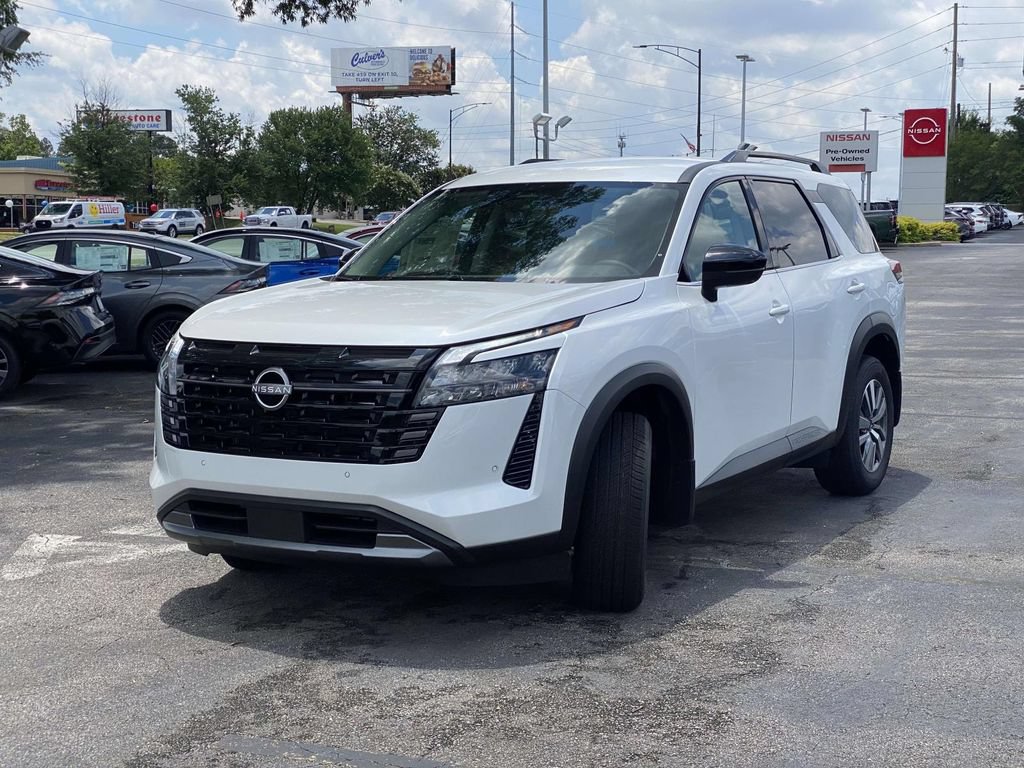 New 2026 Nissan Pathfinder SL FWD image 5