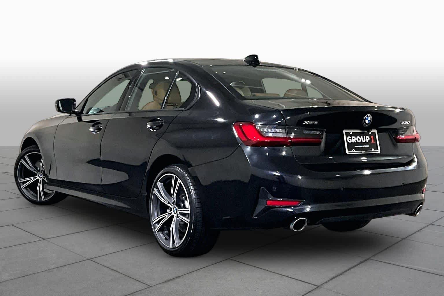 Used 2022 BMW 330i xDrive Sedan w/ Premium Package 2 AWD/4WD image 11