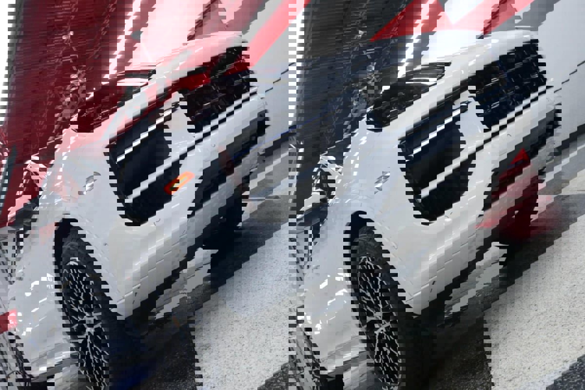 Used 2024 Porsche Cayenne AWD/4WD image 37