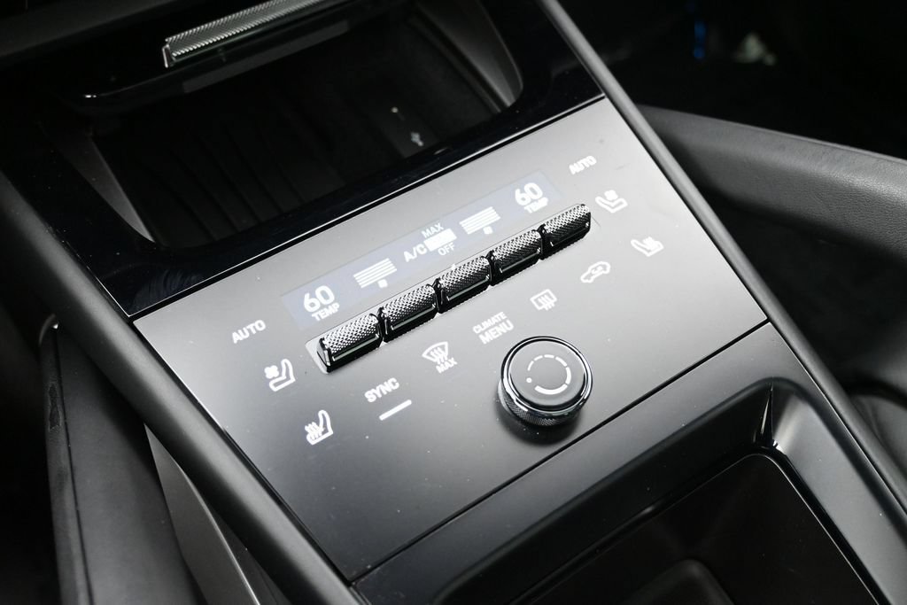 Certified 2025 Porsche Cayenne S AWD/4WD image 24