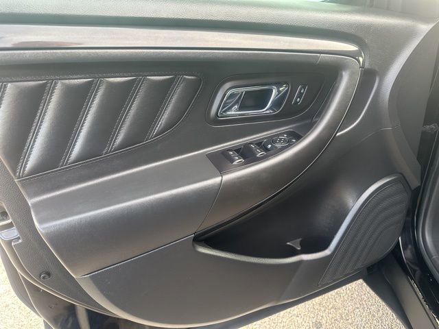 Used 2017 Ford Taurus SHO w/ Driver Assist Package image 18