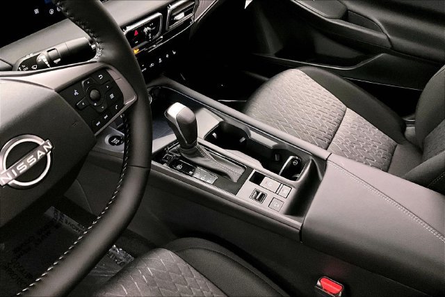 New 2026 Nissan Sentra SV w/ SV Convenience Package FWD image 9