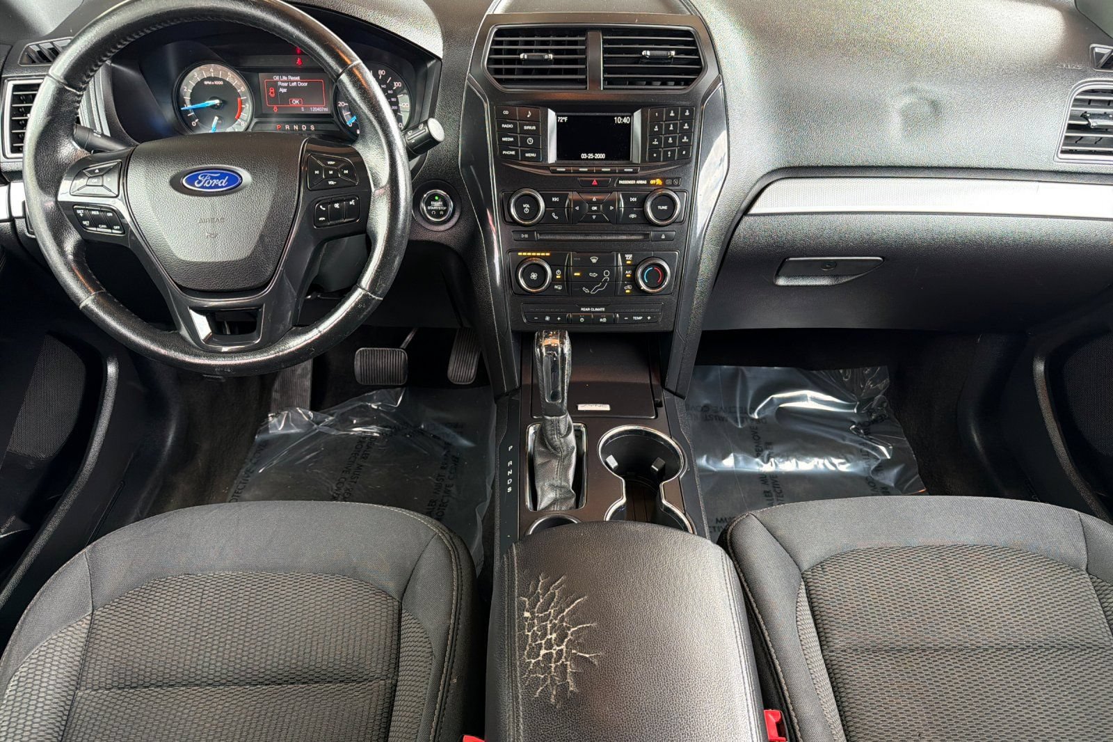 Used 2017 Ford Explorer XLT FWD image 15