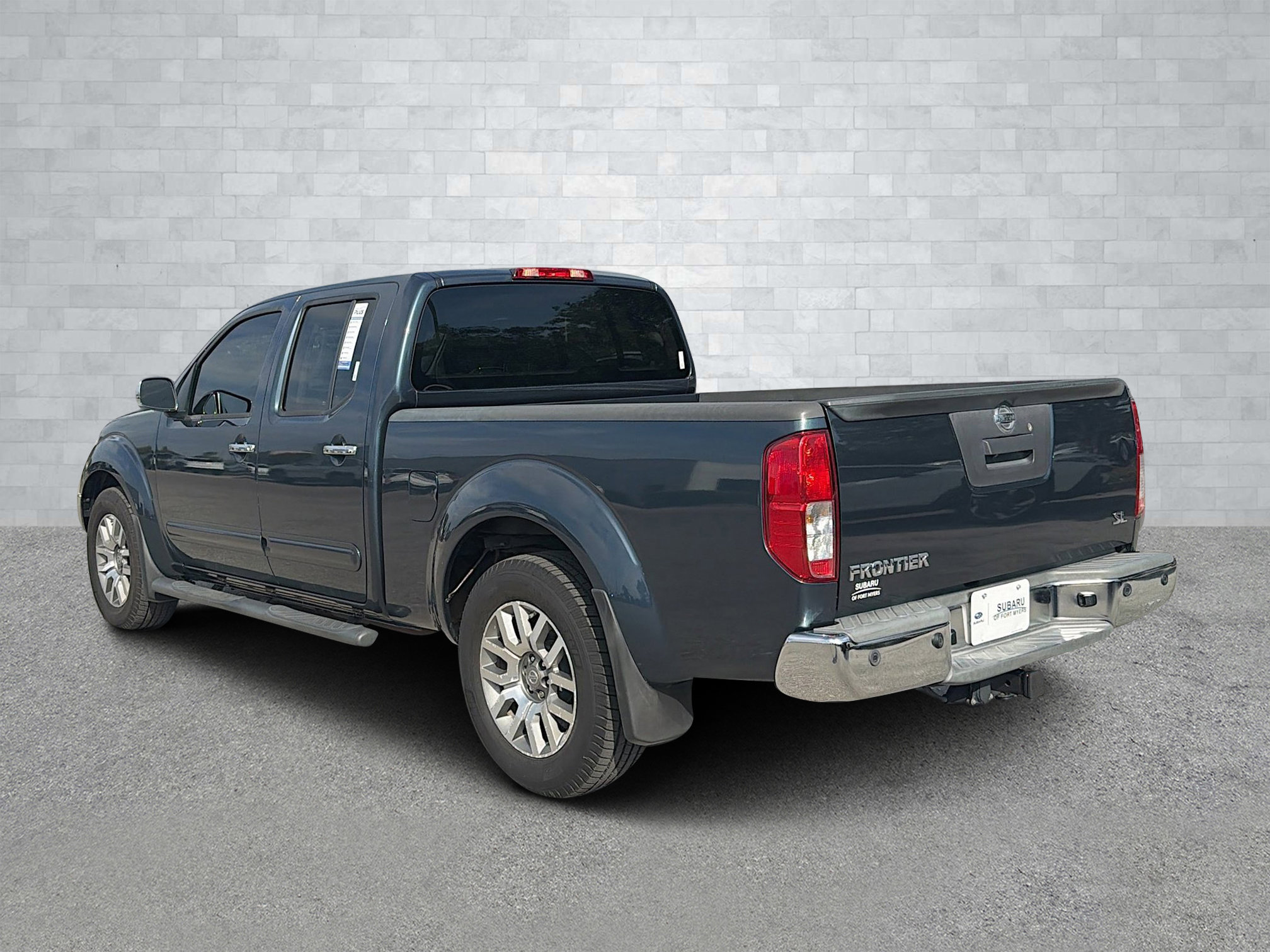 Used 2013 Nissan Frontier SL w/ Moonroof Pkg image 6