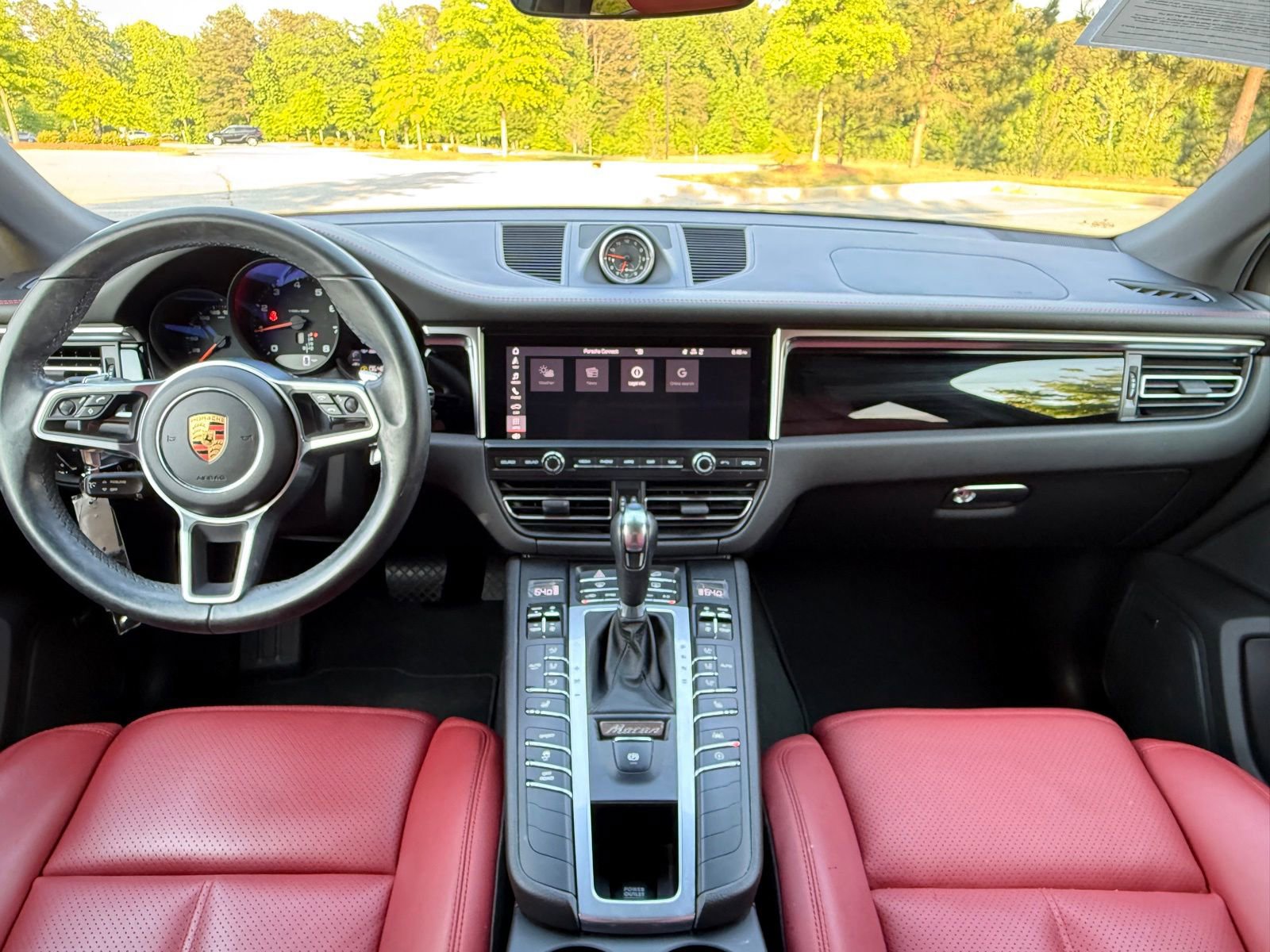 Used 2019 Porsche Macan AWD/4WD image 25
